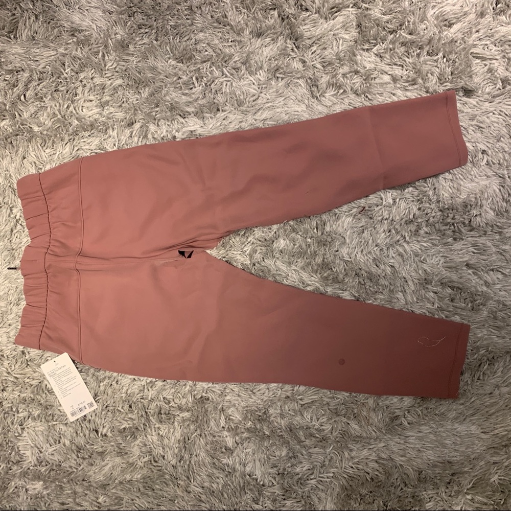 NWT on the fly lululemon - Picture 4 of 6